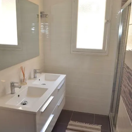 4 Rue Guigonis Appartement Nice